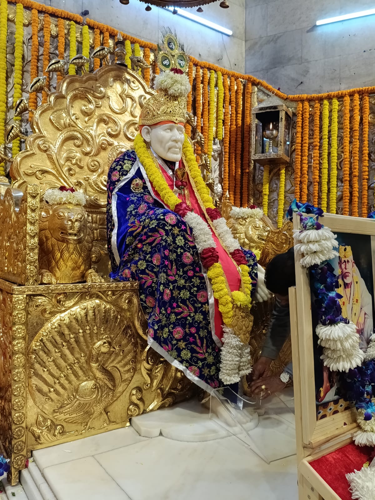 Akhand Bhajan Marks Sai Baba's Punyatithi